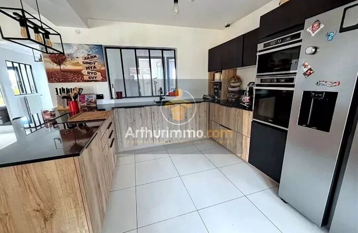Maison 5 Chambres + bureau / sous-sol total — photo 4