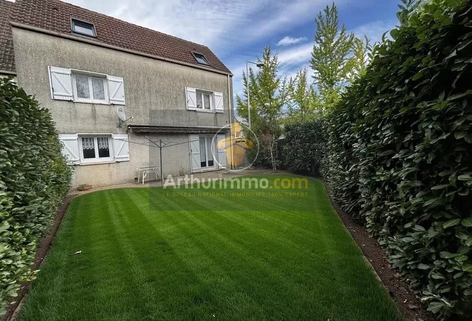 MOISSY CRAMAYEL Maison 130 m2 - 5 Chambres — photo 1