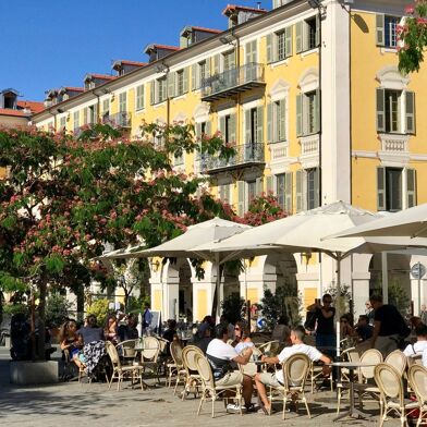 Commerce  525000 €