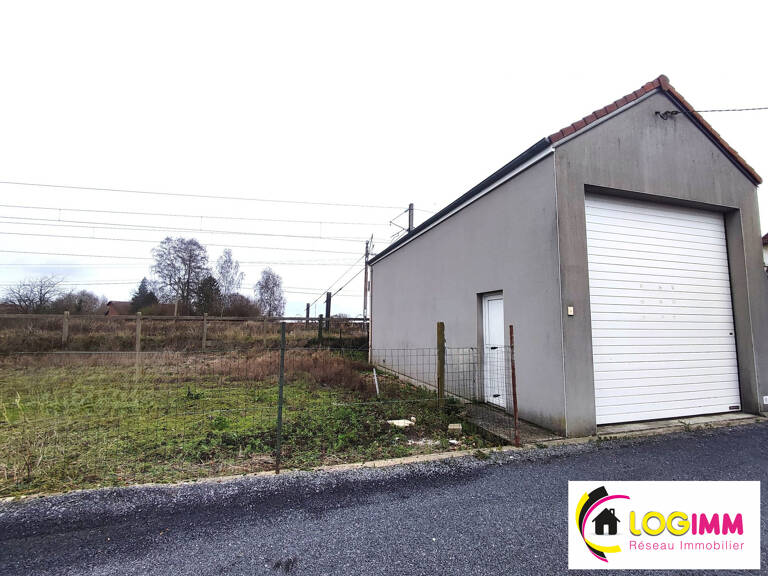 Garage/entrpôt et Terrain constructible — photo 1