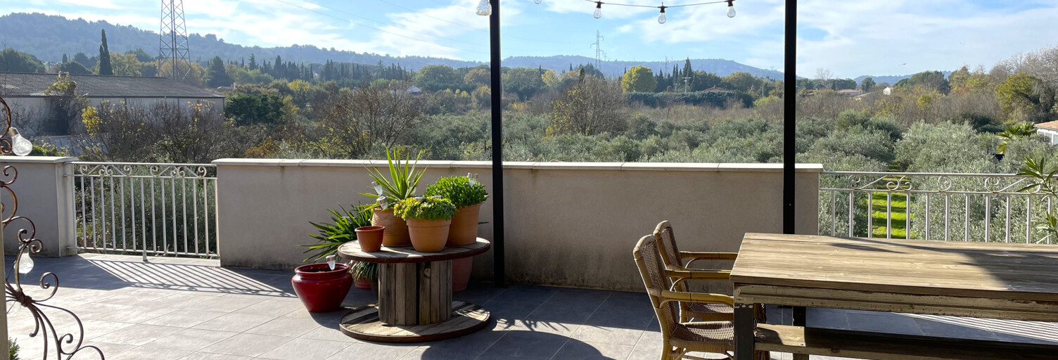 Maison 5 Pièces 360 m² à vendre à Alleins (13980)