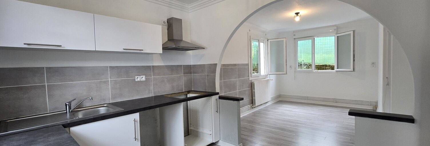 Maison 5 Pièces 93 m² à vendre à Plouguenast-Langast (22150)