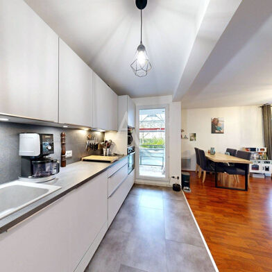 Appartement 4 pièces 232000 €