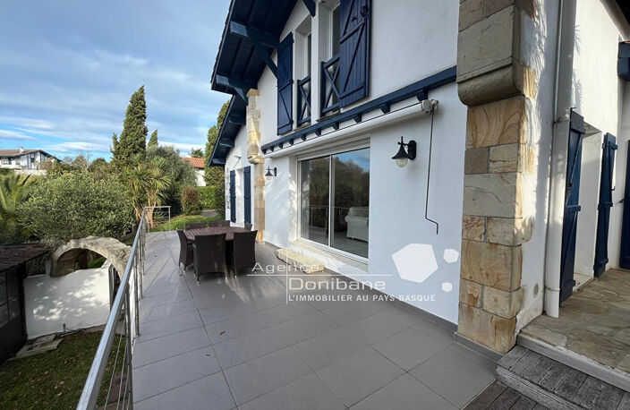 BASSUSSARRY, Maison 4 chambres, avec vue sur la Rhune et sur le golf  de Bassussarry. — photo 2