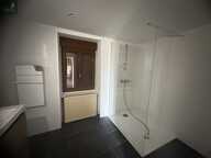 Isolé avec vue dégagée,Petit corps de ferme composé d'une maison, une grange avec appenti et annexes — photo 2