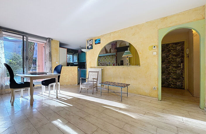 Fréjus - Appartement T3 de 61 m² avec garage, au calme et proche des commerces — photo 4