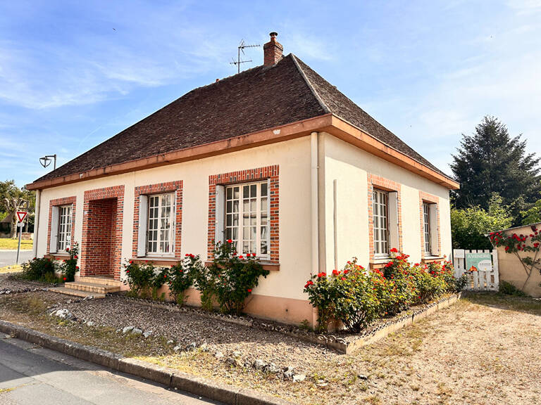 Maison de plain-pied 126 m²  4 chambres  Centre bourg  Terrain 758 m² — photo 1