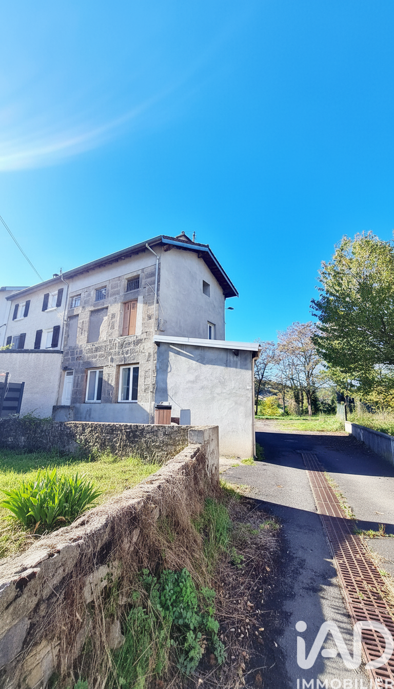 St-Genest-Lerpt - 115m² - 4p. - 3ch.