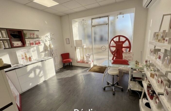 FONDS DE COMMERCE INSTITUT DE BEAUTÉ / SALON ESTHÉTIQUE À VENDRE  EMPLACEMENT N°1 À TOURS — photo 2