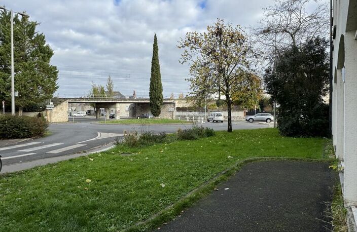 à LOUER — photo 2