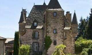 Maison 21 Pièces 700 m² à vendre à Saint-Georges (15100)