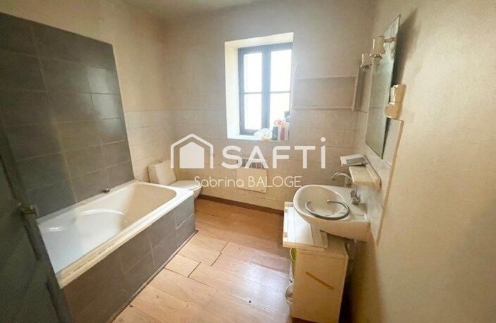 Maison à rénover plus grand espace de stockage — photo 5