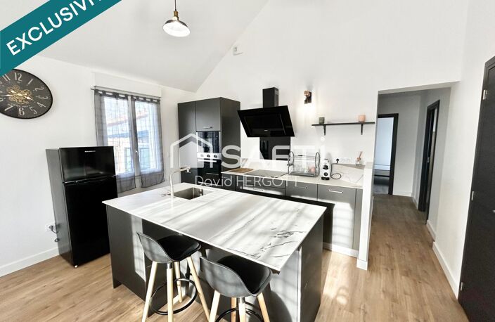 Propriété composée de deux logements rénové et entièrement meublées  755 m² de terrain clôturé — photo 2