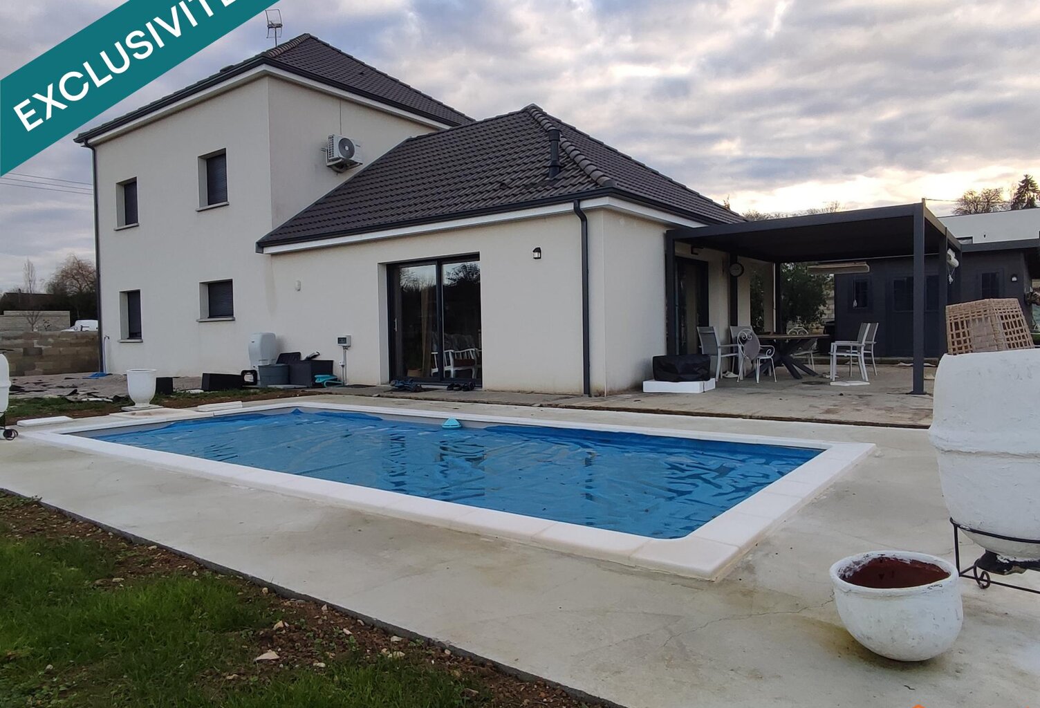 maison neuve, contemporaine, — photo 1