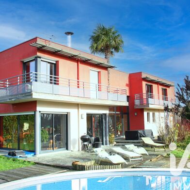 Maison 10 pièces 821000 €