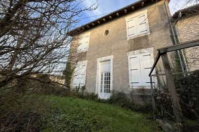 Immeuble  145800 €