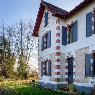 Maison 9 pièces 481900 €