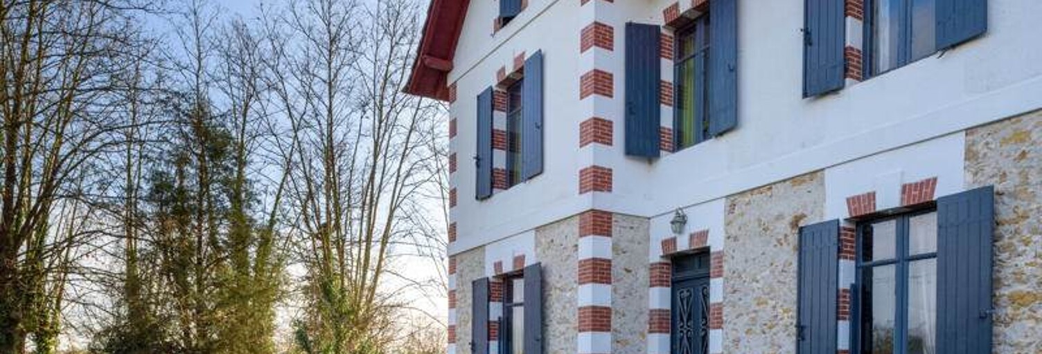 Maison 9 Pièces 171 m² à vendre à Saint-Pierre-du-Mont (40280)