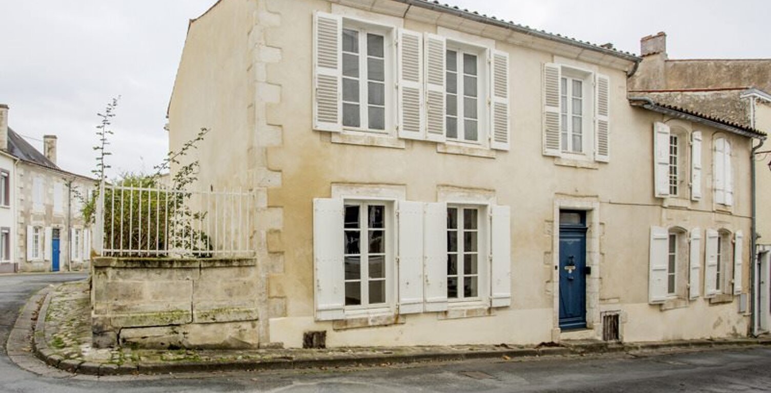 Maison de bourg de 7 pièces principales — photo 1