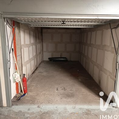 Garage  25000 €