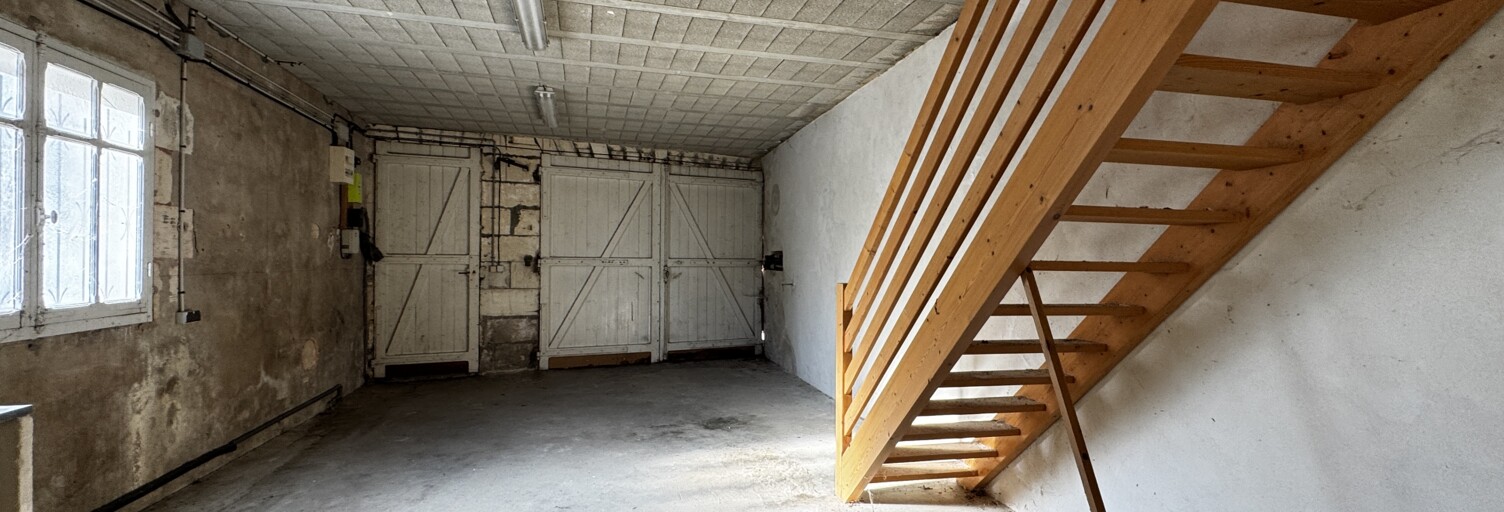 Garage  70 m² à vendre à Pons (17800)