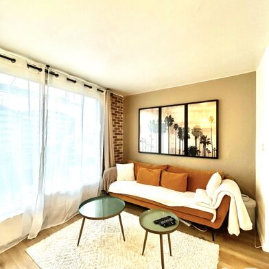 Appartement 4 pièces 1210 €