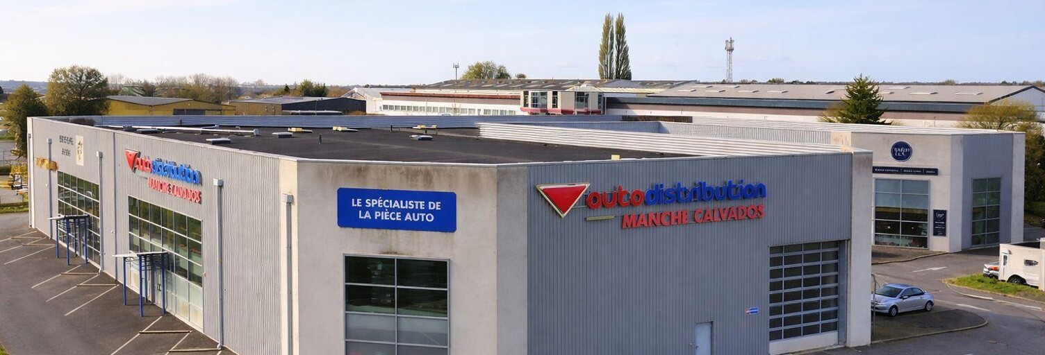 Commerce  4223 m² à vendre à Saint-Lô (50000)