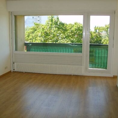 Appartement 3 pièces 1145 €