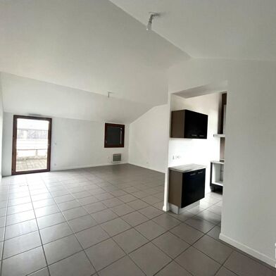 Appartement 4 pièces 1411 €