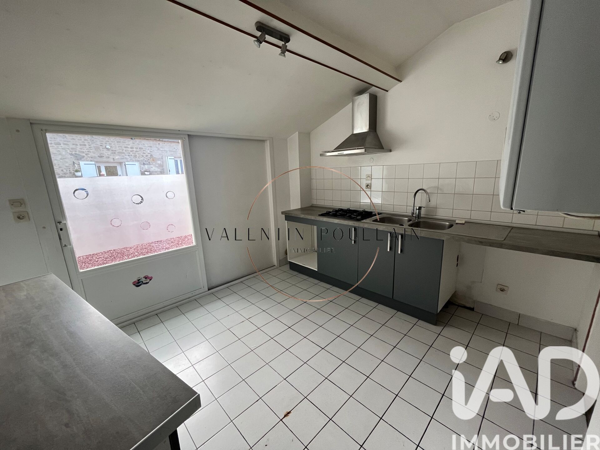 Vente Immeuble 240 m² - Photo 3