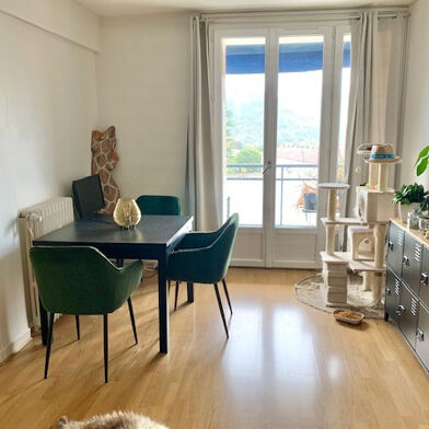 Appartement 4 pièces 720 €