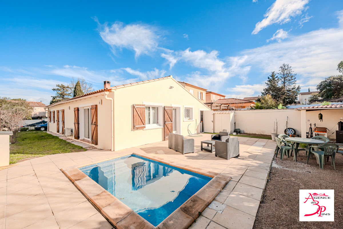 Villa / Maison  T5 à vendre Pierrefeu-du-Var 83390