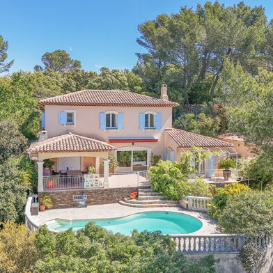 Maison 5 pièces 749000 €