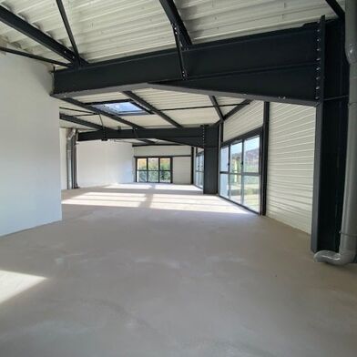 Commerce  343260 €