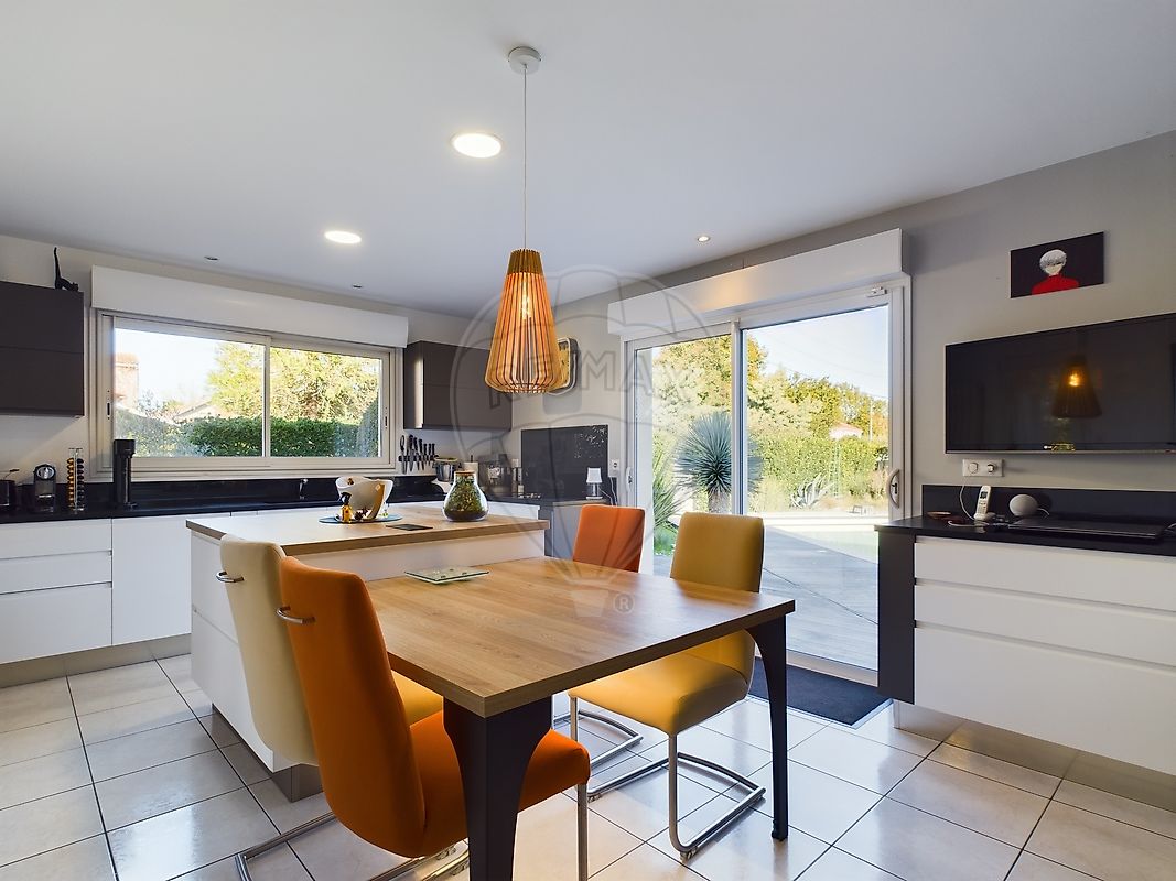 Villa / Maison  T7 à vendre Tremblade (La) 17390