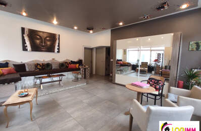Avec double garage Grande maison de 205 m² avec 5 chambres et j — photo du bien