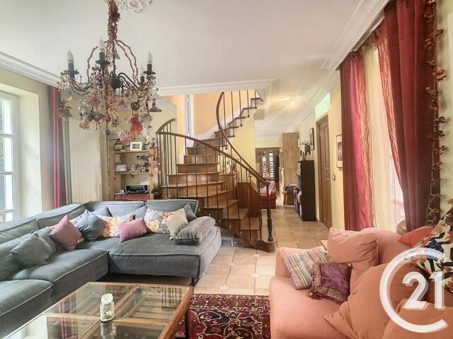 Maison 10 pièces 235 m² à Choisy-le-Roi — photo du bien