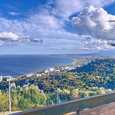 Appartement 4 pièces 224000 €