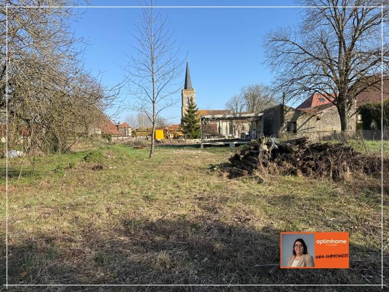 ETEVAUX – Terrain à bâtir -  2800 m² – Centre village – Permis accordé – Divisible — photo 1