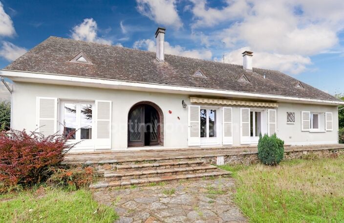 Maison Familiale Plain Pieds élevée sur sous-sol de 230 m² - 10 pièces -5 Chambres - Terrain 4000 m² environ 87190 MAGNAC LAVAL — photo 2