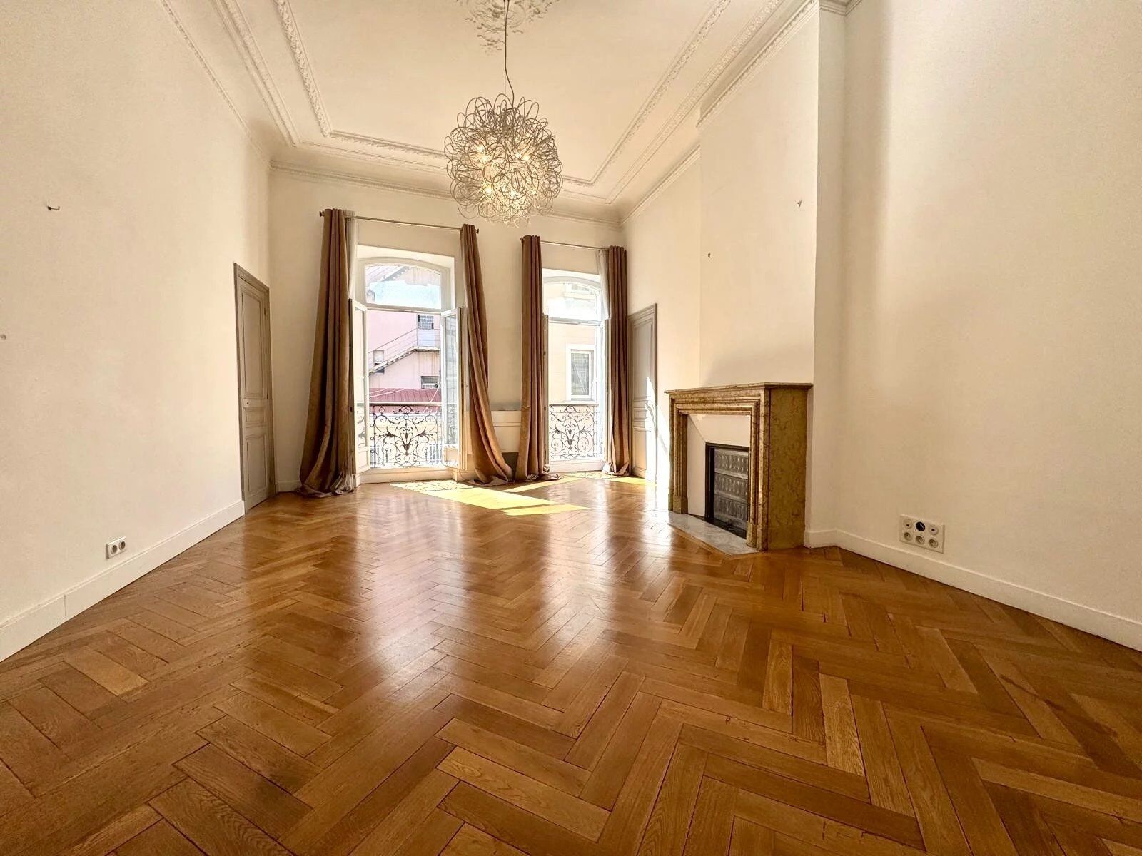 Appartement  T5 à vendre Marseille 6eme 13006