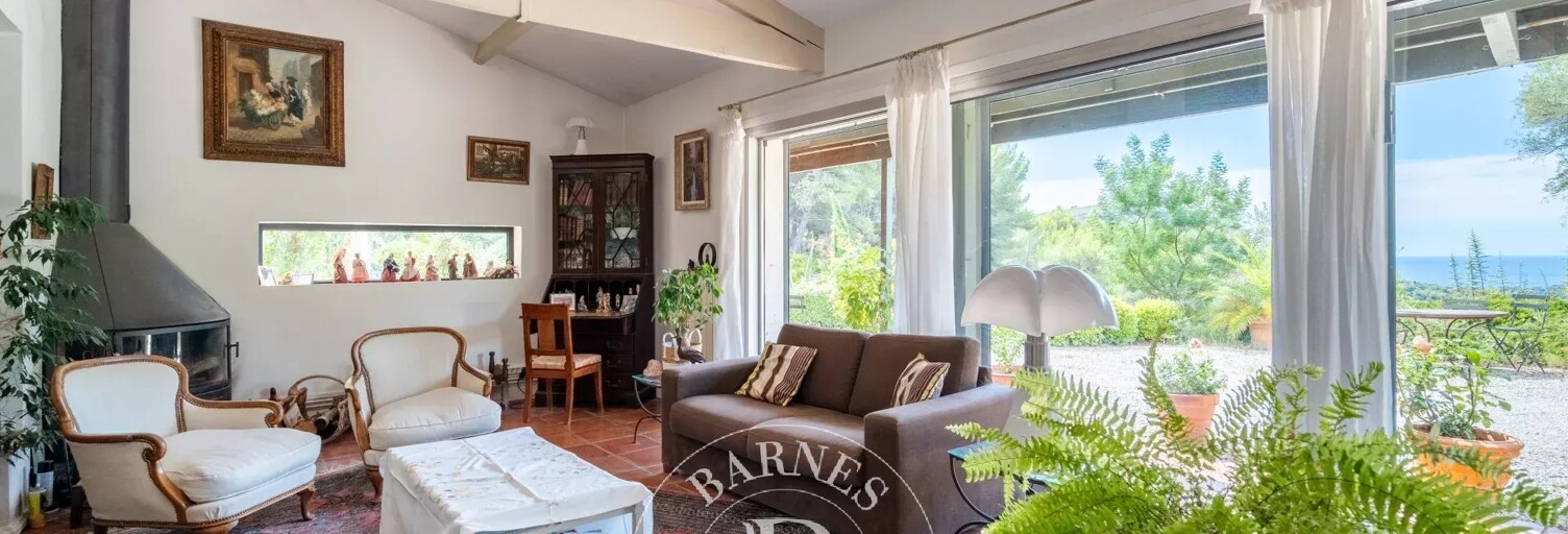 Maison 10 Pièces 195 m² à vendre à Cassis (13260)