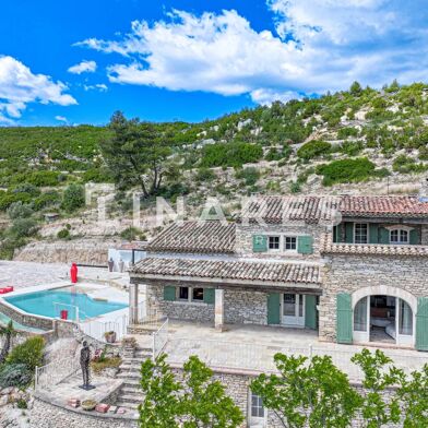 Maison 9 pièces 10500 €