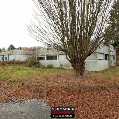 Commerce  2100000 €