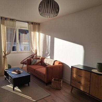 Appartement 2 pièces 700 €