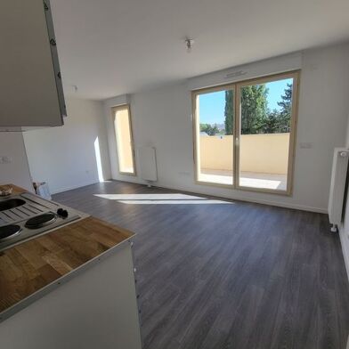 Appartement 1 pièces 810 €
