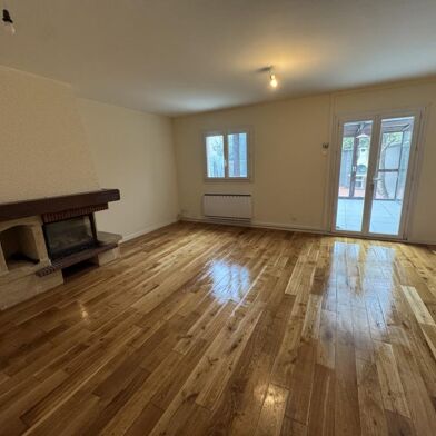 Maison 4 pièces 2000 €