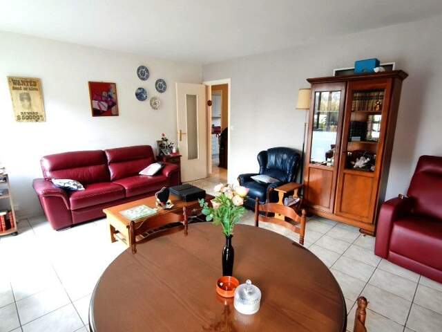 Appartement À Vendre — photo du bien