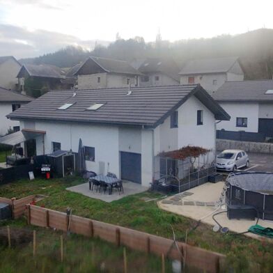 Maison 4 pièces 349000 €