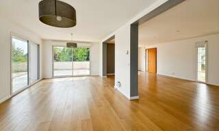 Maison 7 Pièces 234 m² à vendre à Divonne-les-Bains (01220)